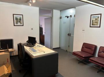 Oficina comercial · 75m² · 5 Ambientes · Oficina en Venta en El Centro, 75 m², con Cochera
