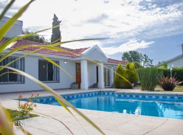 Quinta vacacional de 6 ambientes, Junín · Casa Quinta en Alquiler de 1 m² Ubicado en Junín