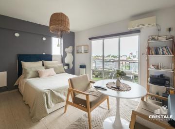 Departamento · 28m² · 1 Ambiente · Venta - Monoambiente Divisible con Ventilación Cruzada y Balcón Cerrado - Martin, Rosario.