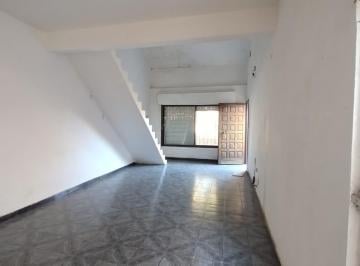 Casa · 200m² · 3 Ambientes · 1 Cochera · Casa en Ituzaingó Ideal Inversión!