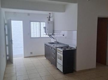 Casa · 40m² · 3 Ambientes · Casa Chalet en Alquiler en San Vicente, Córdoba