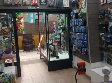 Local comercial en Alquiler de 1 ambiente · Alquiler Local Comercial Almagro Av Medrano y Corrientes Subte Todo Destino