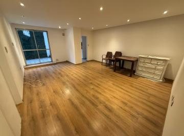 Departamento · 80m² · 3 Ambientes · 2dor. 2 Bños. Reciclado. Patio. Amplio