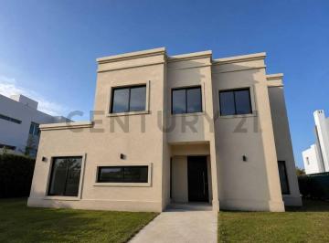 Casa · 240m² · 5 Ambientes · 2 Cocheras · Venta Casa 5 Ambientes Barrio Cerrado El Cantón Maschwitz Pileta Vista Al Lago