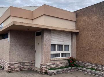 Casa de 3 ambientes, Bahía Blanca · Venta Casa en Esquina – 2 Dorm. con Terraza Barrio San Martin
