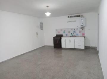 Departamento · 40m² · 2 Ambientes · Av 1 E/ 63 y 64 - un Dormitorio Planta Baja S/ Patio - Ideal Estudiante Medicina