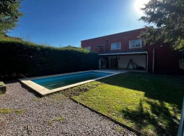 Casa de 5 ambientes, Esteban Echeverría · Casa en Alquiler en Los Rosales Canning