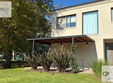 Casa · 258ha · 7 Ambientes · Casa en Venta en St Thomas Oeste
