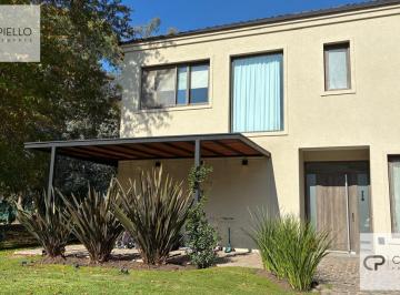Casa · 258ha · 7 Ambientes · Casa en Venta en St Thomas Oeste
