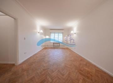 Departamento · 85m² · 4 Ambientes · Departamento 4 Ambientes Al Contrafrente