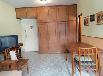 Departamento de 1 ambiente, Vicente López · A 1 C de Av Maipu. 2 de Gob Ugarte. Monoambiente Al Contrafrente. 1 Er Piso por Escalera.