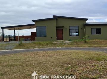 Casa · 720m² · 4 Ambientes · 2 Cocheras · Casa a Estrenar en Venta | La Verbena