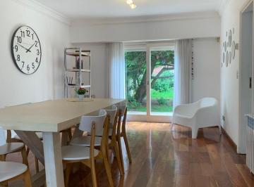 Casa · 190m² · 4 Ambientes · 1 Cochera · Alquiler 24 Meses | Amplia Casa con Jardin y Cochera | Playa Grande