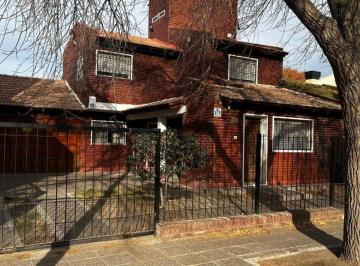 Casa de 4 ambientes, Cipolletti · Casa en Venta de 3 Dorm. en Barrio El Manzanar