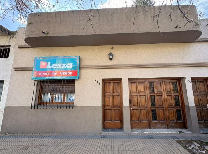 Casa · 136m² · 5 Ambientes · 1 Cochera