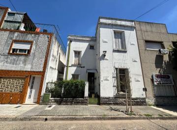 Casa · 120m² · 4 Ambientes · Casa en Liniers - Mil Casitas - Muy Buen Estado