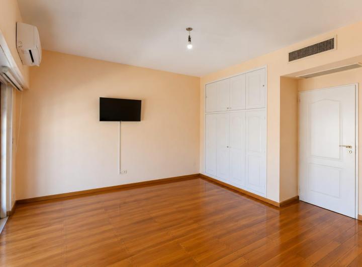PH · 293m² · 5 Ambientes · 1 Cochera