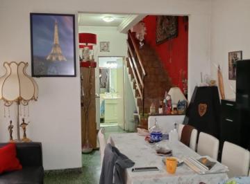 PH · 130m² · 4 Ambientes · PH con Entrada Independiente en Ramos Mejia