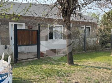 Casa · 100m² · 4 Ambientes · 1 Cochera · Casa en Roldan