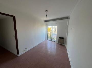Departamento de 3 ambientes, Villa Luro · Departamento de 3 Ambientes Al Frente con Balcon.