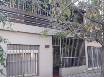 Casa · 220m² · 6 Ambientes · 2 Cocheras · Rosario - Casa 2 Plantas
