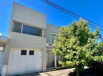 Casa · 163m² · 4 Ambientes · 1 Cochera · Venta - Casa en PH de 4 Ambientes | Nueva Pompeya