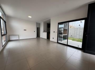 Casa · 80m² · 2 Dormitorios · 1 Cochera · Duplex 2 Dor 2 Baños en Colinas de Manantiales