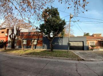 PH · 97m² · 4 Ambientes · 2 Cocheras · PH en Adrogué Apta Crédito!