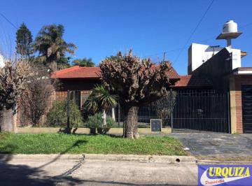 Casa de 3 ambientes, Morón · Casa en Alquiler de 2 Dorm. C/ Cochera en Morón
