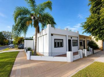 Casa · 55m² · 3 Ambientes · 1 Cochera · PH Venta Ituzaingo Apto Credito Refaccionado
