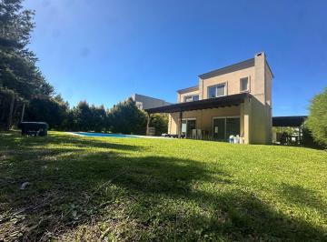 Casa · 210m² · 6 Ambientes · 1 Cochera · Casa Chalet en Venta en Castaños, Nordelta, Tigre