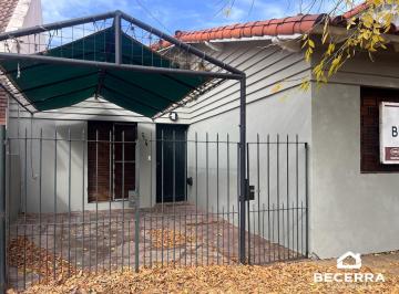 Casa · 220m² · 3 Ambientes · 1 Cochera · Casa en Venta en Parque Quirno - Hurlingham