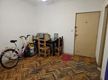 Departamento · 27m² · 2 Ambientes · Oportunidad! Venta Dos Ambientes a Refaccionar