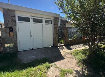 Casa · 132m² · 5 Ambientes · 1 Cochera · Casa en Roldan