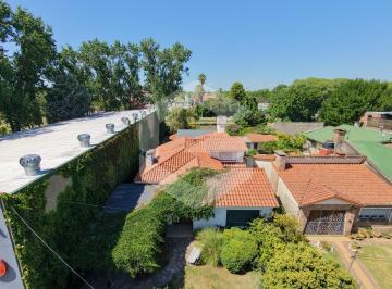 Casa · 280m² · 4 Dormitorios · 2 Cocheras · Casa en Roldán