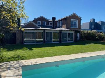 Casa · 298m² · 9 Ambientes · 2 Cocheras · Conquipropiedades - Casa Amoblada - Talar del Lago I