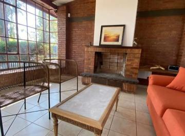 Casa · 100m² · 4 Ambientes · 2 Cocheras · Hermosa Casa con Piscina y Gran Parquizado - Luján de Cuyo (Alquiler Temporario)
