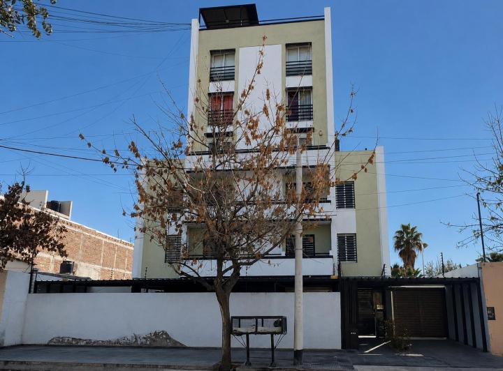 Departamento · 56m² · 4 Ambientes · 1 Cochera