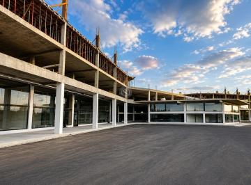 Local comercial · 83m² · 1 Cochera · Local en Venta en Cardinal Shopping, Pilar del Este, Pilar, G. B. a. Zona Norte