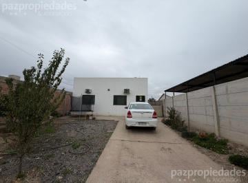Casa · 100m² · 4 Ambientes · 1 Cochera · Casa en Cipolletti
