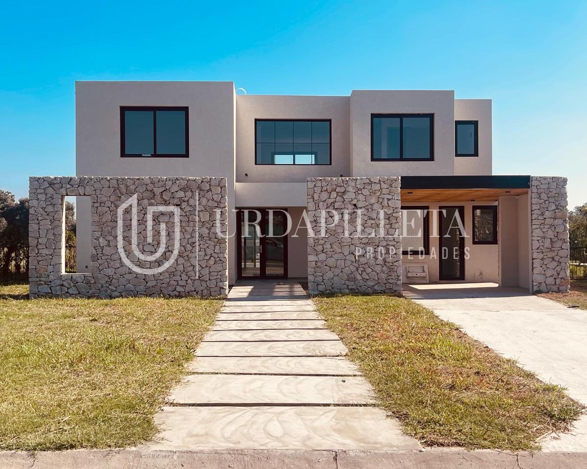 Casa en Venta con Financiacion en Tilbury - Pilara- Urdapilleta Propiedades