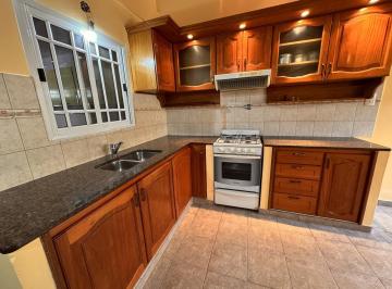 Casa · 132m² · 5 Ambientes · 2 Cocheras · Venta Casa 4 Ambientes y Monoambiente con Cocheras Jardín Parrilla en Villa Celina