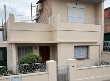 Casa · 136m² · 4 Ambientes · Casa en Villa Ballester 4 Ambientes Venta