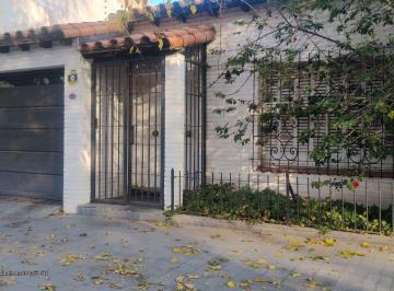 Casa · 305m² · 7 Ambientes · 1 Cochera · Venta Casa y Depto Piscina Quincho 6ta Ciudad Mza