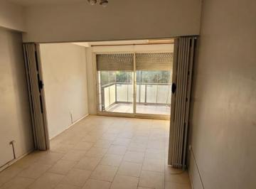 Departamento · 26m² · 1 Ambiente · Villa del Parque, 1 Ambiente. Frente, con Balcon. Muy Luminoso. Nazca y Av San Martin