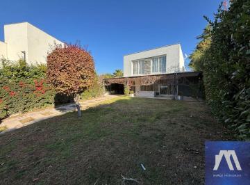 Casa de 5 ambientes, Luján de Cuyo · Casa en Venta C/ Cochera en Luján de Cuyo