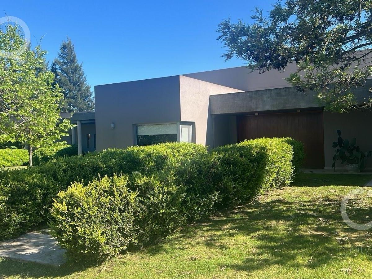 Casa  a la Venta  en Fincas de San Vicente Sporting  Nuevas Condiciones Adelanto Y Cuotas/ Permuta