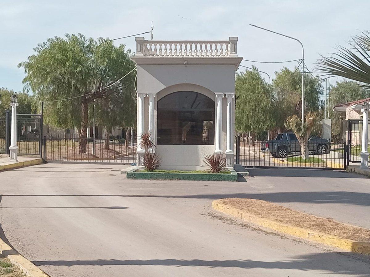 Buenos Vecinos 8700,  Colonia Segovia, Mendoza