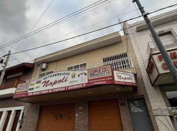 Casa de 7 ambientes, Lanús · Venta en Block de Locales Al Frente y 3 Departamentos en Lanus Este