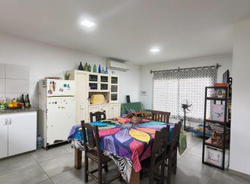 Casa · 186m² · 8 Ambientes · 2 Cocheras · Dos Duplex en Venta Colonia Tirolesa 2 Dorm Cada Uno